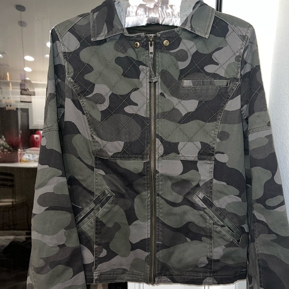 Express Camo Hooded Jacket - Picture 2 of 3